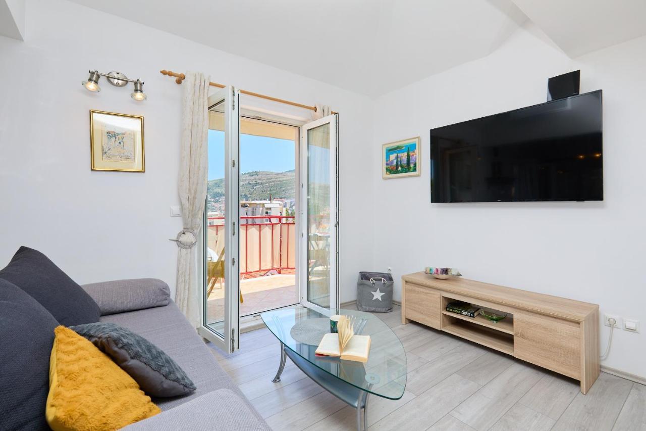 Joyful Place Apartment